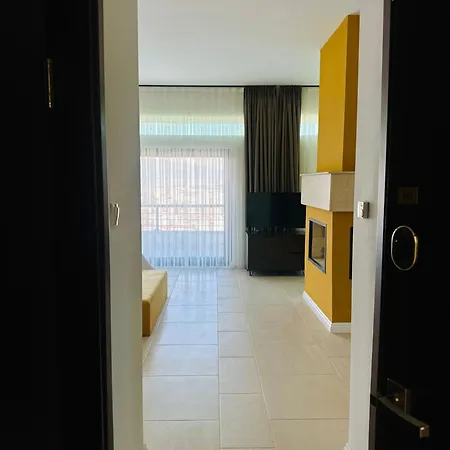 Resident Nota スコピエ