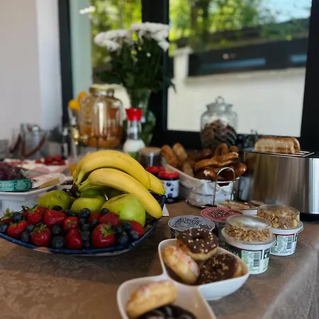 Resident Nota ベッド・アンド・ブレックファスト