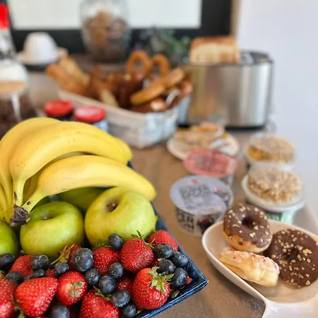 ベッド・アンド・ブレックファスト Resident Nota