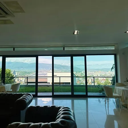 Resident Nota ベッド・アンド・ブレックファスト 3*