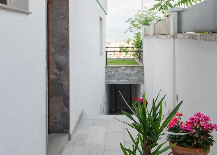 Resident Nota Bed & Breakfast