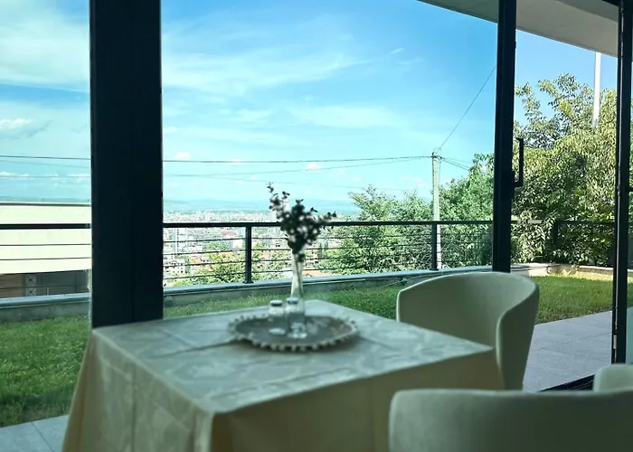 Resident Nota Bed & Breakfast